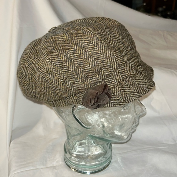Mucros Weavers Women’s Newsboy Hat Panel Wool Made in Ireland Brown/Tan EUC - Picture 1 of 5